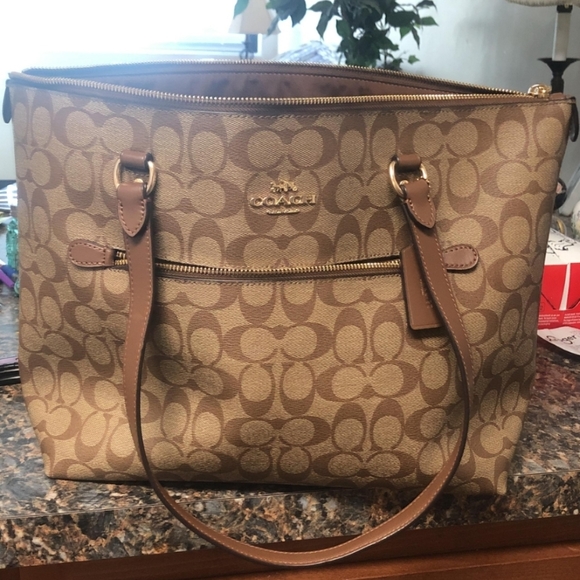 Coach shoulder bag - Picture 6 of 6